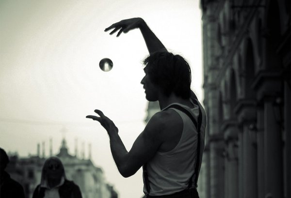 black-and-white-man-person-street-art