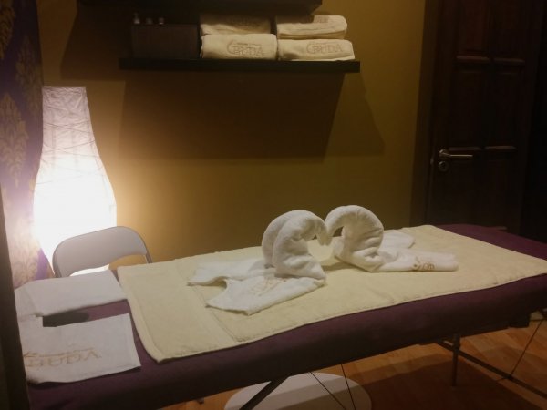 A barátságos árak mellett ráadásul igényes környezetben várják a szalon vendégeit