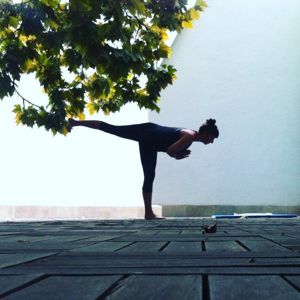 Reni jóga Cafeblog - Jógáról egyszerűen - Pink Dust vendégposzt