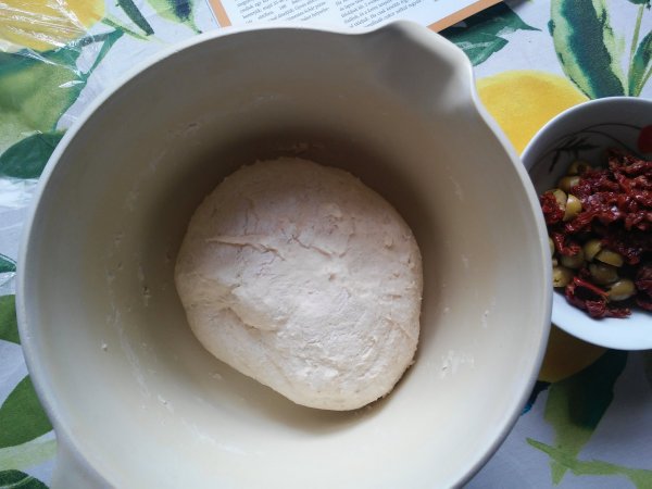 Olívás, aszalt paradicsomos puffancs | Gluténmentes, tejmentes recept Pink Dust blog